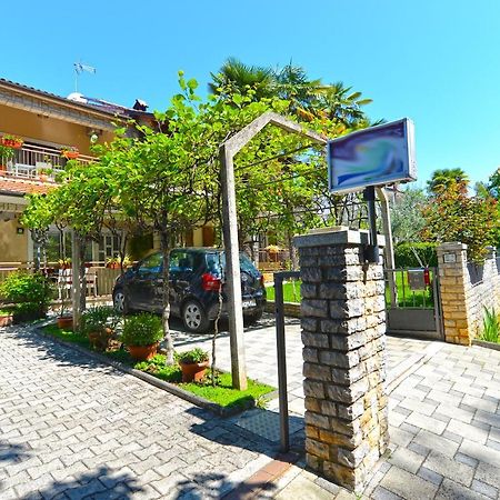 Apartments Marko 1377 Porec Exterior photo